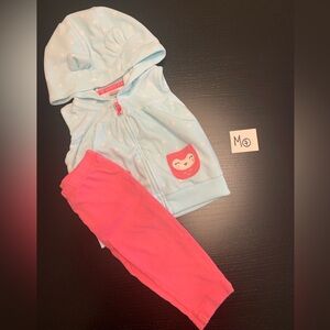 ⭐️2/$8.00⭐️ Carter’s 9m Vest with Pants Set